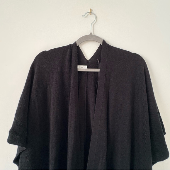Lululemon | Merino Wool Short Sleeve Wrap Sweater Poncho | Sz M/L | Black | EUC - Picture 4 of 14